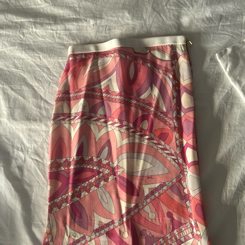 Emilio Pucci strapless dress. Size 6 but it runs small like 2/4. Good condition